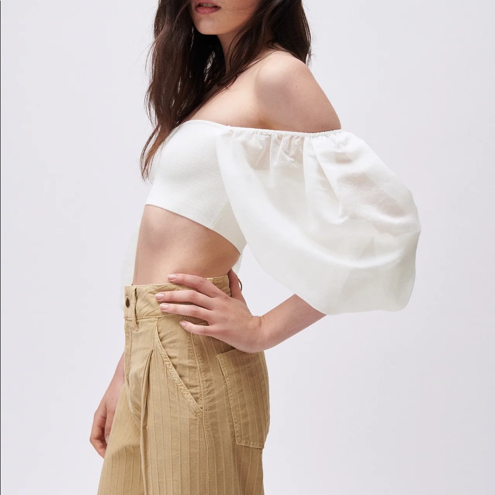 Balloon sleeve crop top